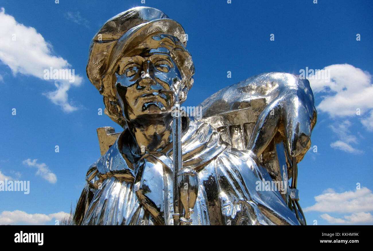 Kiepenkerl von Jeff Koons ist ein modernes Kunstwerk des berühmten amerikanischen Künstlers Jeff Koons. Es repräsentiert seinen unverwechselbaren Stil von großformatigen, polierten Skulpturen, die oft Themen des Konsums und der Volkskultur erforschen. Stockfoto