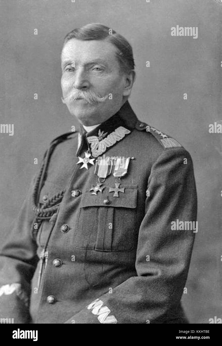 General Karol Durski-Trzaska war ein prominenter polnischer Militärführer. Bekannt für seine Beiträge während des Zweiten Weltkriegs, war seine Führung für Polens militärische Bemühungen während des Konflikts von entscheidender Bedeutung. Stockfoto