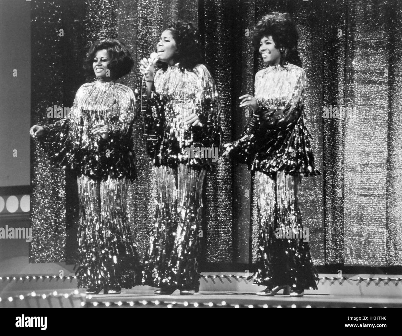 The Supremes, eine renommierte amerikanische Gesangsgruppe, veröffentlichte 1970 mehrere Hits, die maßgeblich zum Motown-Sound und zur populären Musik beitrugen. Ihre Arbeit in diesem Jahr festigte ihren Status als Musikikonen. Stockfoto