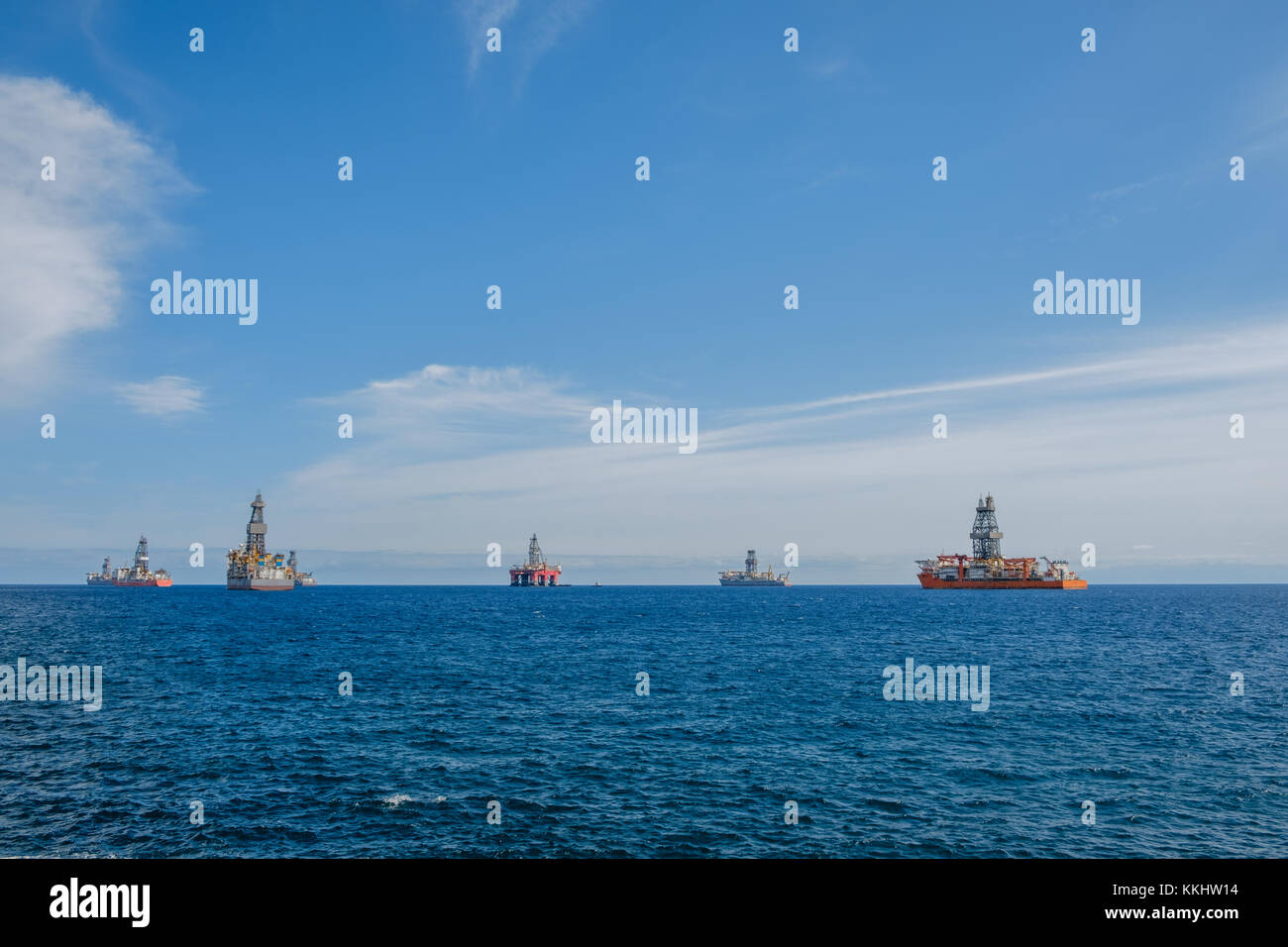 Schiff und Bohren Bohren platfom, Offshore Plattform - Stockfoto