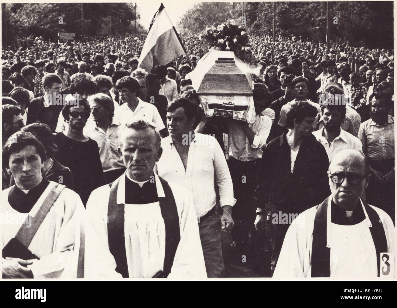 Grzegorz Przemyk war ein polnischer Student und Dissident, der 1983 starb. Seine Beerdigung wurde zu einem Symbol des Widerstands gegen das kommunistische Regime in Polen und zu einer Demonstration für politische Freiheiten. Stockfoto