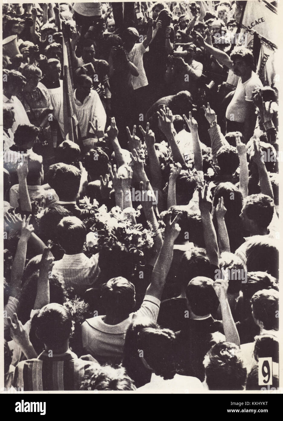 Die Beerdigung von Grzegorz Przemyk, einem polnischen Jugendlichen, der 1981 Opfer von Polizeigewalt wurde, wurde zum Symbol des Widerstands während der Solidaritätsbewegung in Polen. Sein Tod und seine Beerdigung waren ein bedeutender Moment im Kampf der countryâ für die Demokratie. Stockfoto