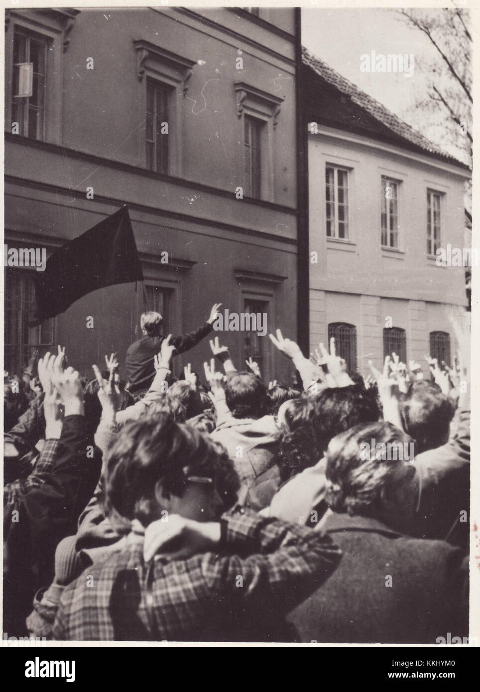 Das Kriegsrecht in Polen von 1981 bis 1983 war eine Periode politischer Unruhen und militärischer Kontrolle, die darauf abzielte, die Solidaritätsbewegung zu unterdrücken und die Opposition gegen die kommunistische Regierung einzudämmen. Stockfoto