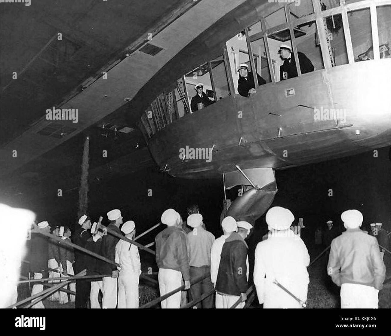 Die Hindenburg, das deutsche Passagierluftschiff, besuchte 1936 Lakehurst in New Jersey. Dieser Besuch ist Teil der letzten Reise des Luftschiffs vor seinem tragischen Absturz im Jahr 1937. Sie ist nach wie vor ein Schlüsselereignis in der Geschichte des Luftverkehrs. Stockfoto