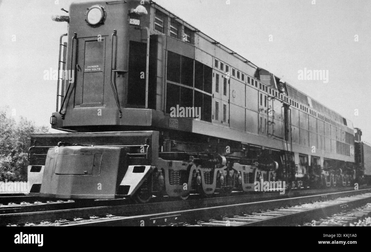 Die Norfolk and Western Dampfturbinenlokomotive 2300, bekannt als Jawn Henry, war eine bahnbrechende dampfelektrische Hybridlokomotive, die in den 1950er Jahren in den Vereinigten Staaten eingesetzt wurde und eine bedeutende Entwicklung in der Schienenverkehrstechnik darstellt. Stockfoto
