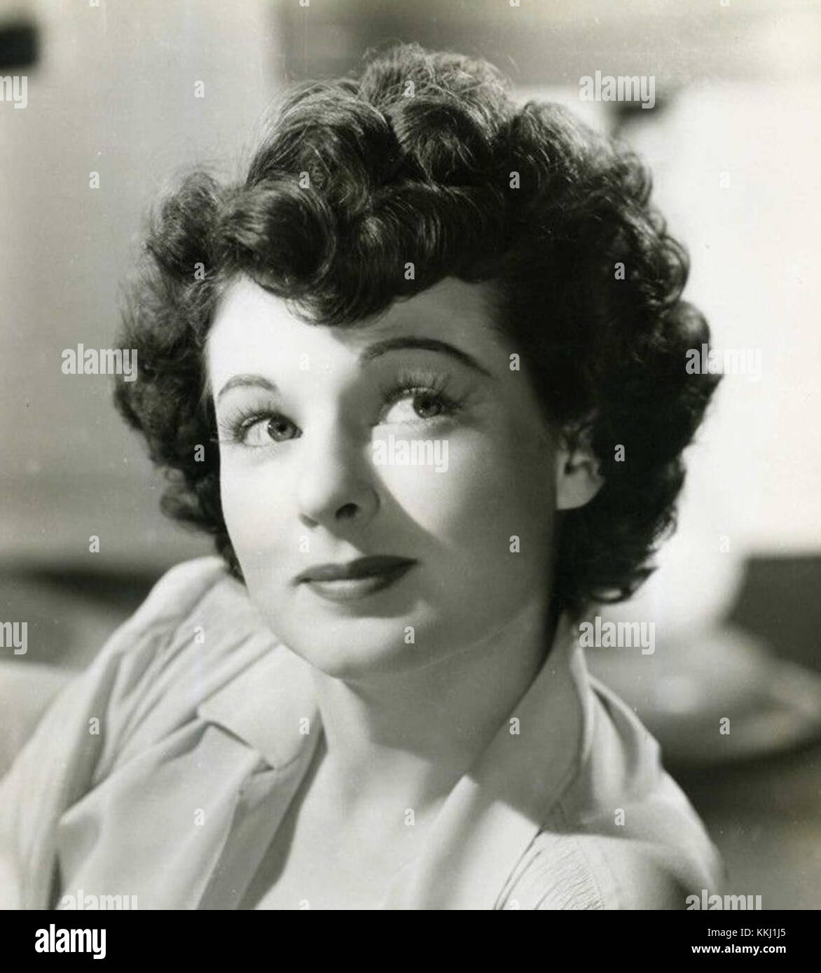 Ruth Hussey war eine US-amerikanische Schauspielerin, die vor allem in den 1940er Jahren für ihre Arbeit in Hollywood-Filmen bekannt war Sie trat in verschiedenen Dramen und Komödien in dieser Zeit auf und trug zum goldenen Zeitalter des Kinos bei. Stockfoto