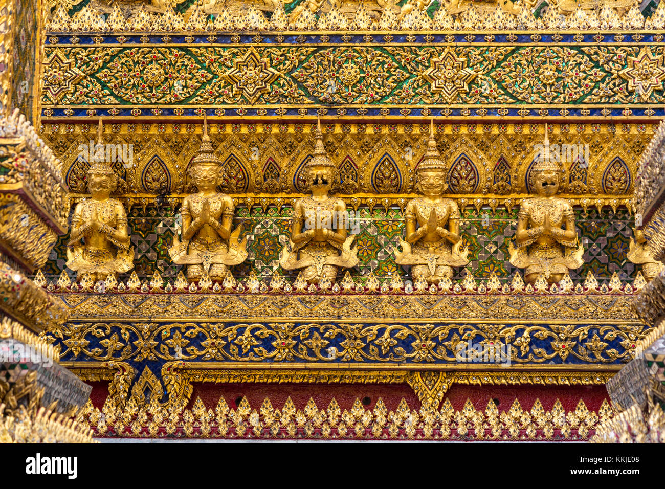 Bangkok, Thailand. Detail der Phra Mondop externe Dekoration, Guardian Dämonen. Stockfoto