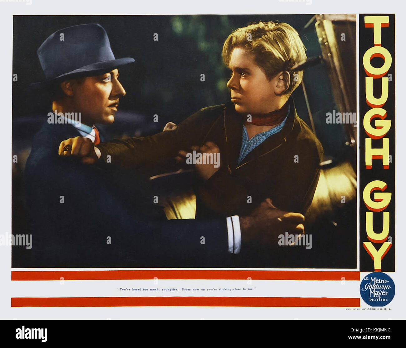 Diese Foyerkarte aus dem Jahr 1936 zeigt den Film Tough Guy, einen Film aus den 1930er Jahren Das Bild fängt einen Moment aus dem Film ein und zeigt seine Themen Stärke und Widerstandsfähigkeit, die im Mittelpunkt der Handlung stehen. Stockfoto