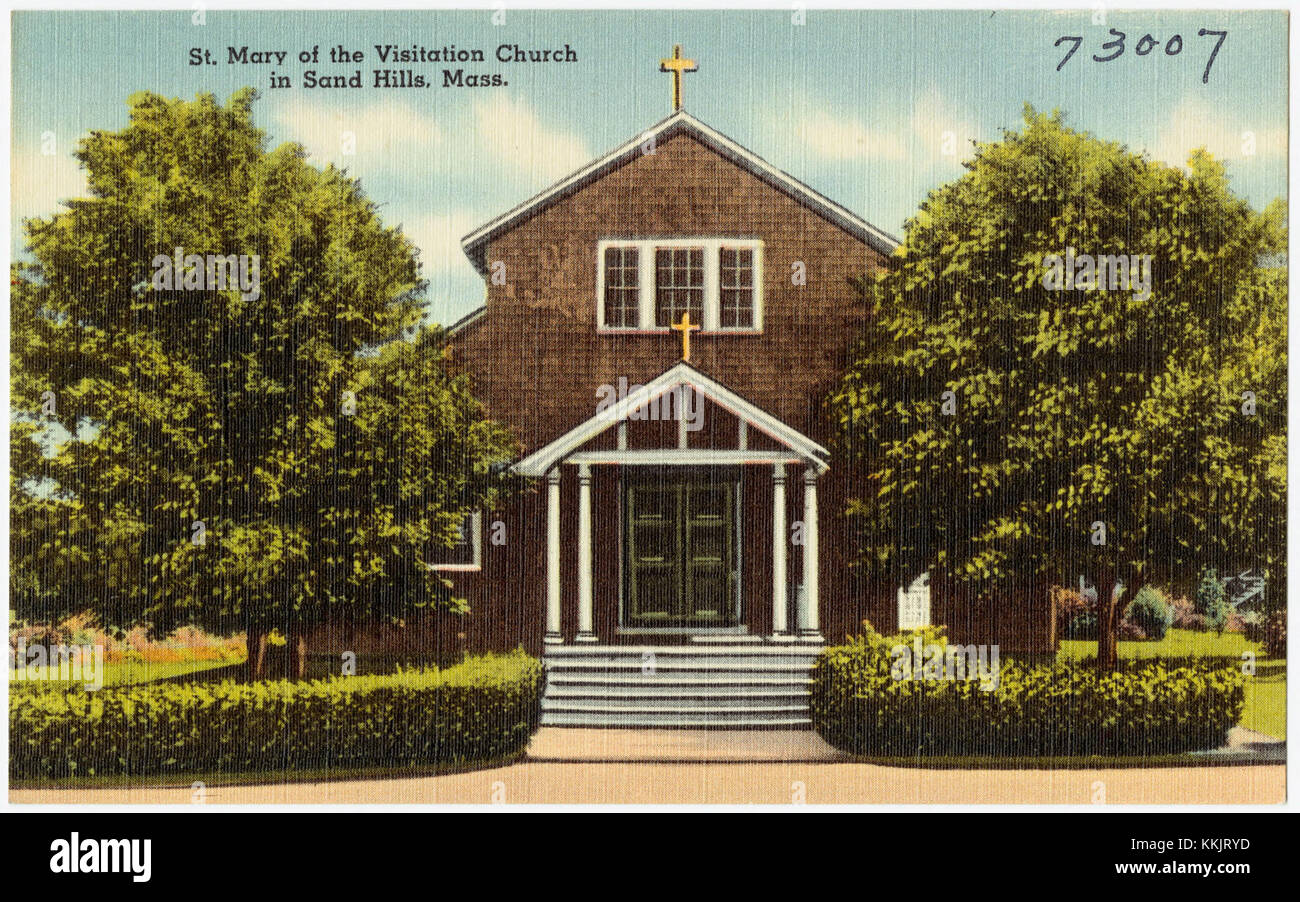 Die St. Mary of the Visitation Church in Sand Hills, Massachusetts, ist bekannt für ihre historische Architektur und ihre Rolle in der lokalen religiösen Gemeinschaft. Diese Kirche ist eine wichtige religiöse Stätte in der Region. Stockfoto