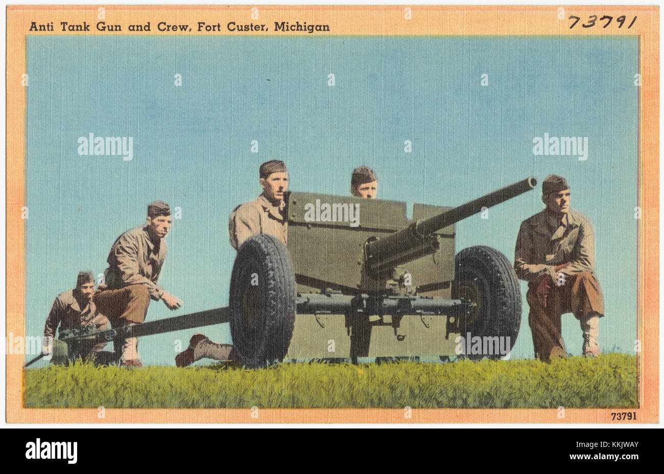Eine Panzerabwehrmannschaft in Fort Custer, Michigan, zeigt die militärische Vorbereitung und Verteidigungsstrategien, die während des Krieges, insbesondere für Panzerkriegsführung, eingesetzt wurden. Stockfoto