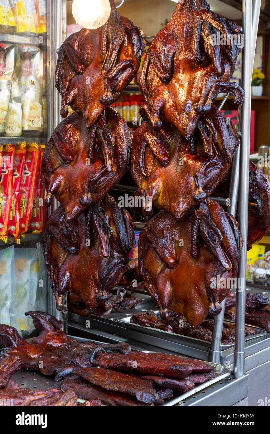 Bangkok, Thailand. Peking Ente in Chinese Food Vendor's Shop, Chinatown. Stockfoto