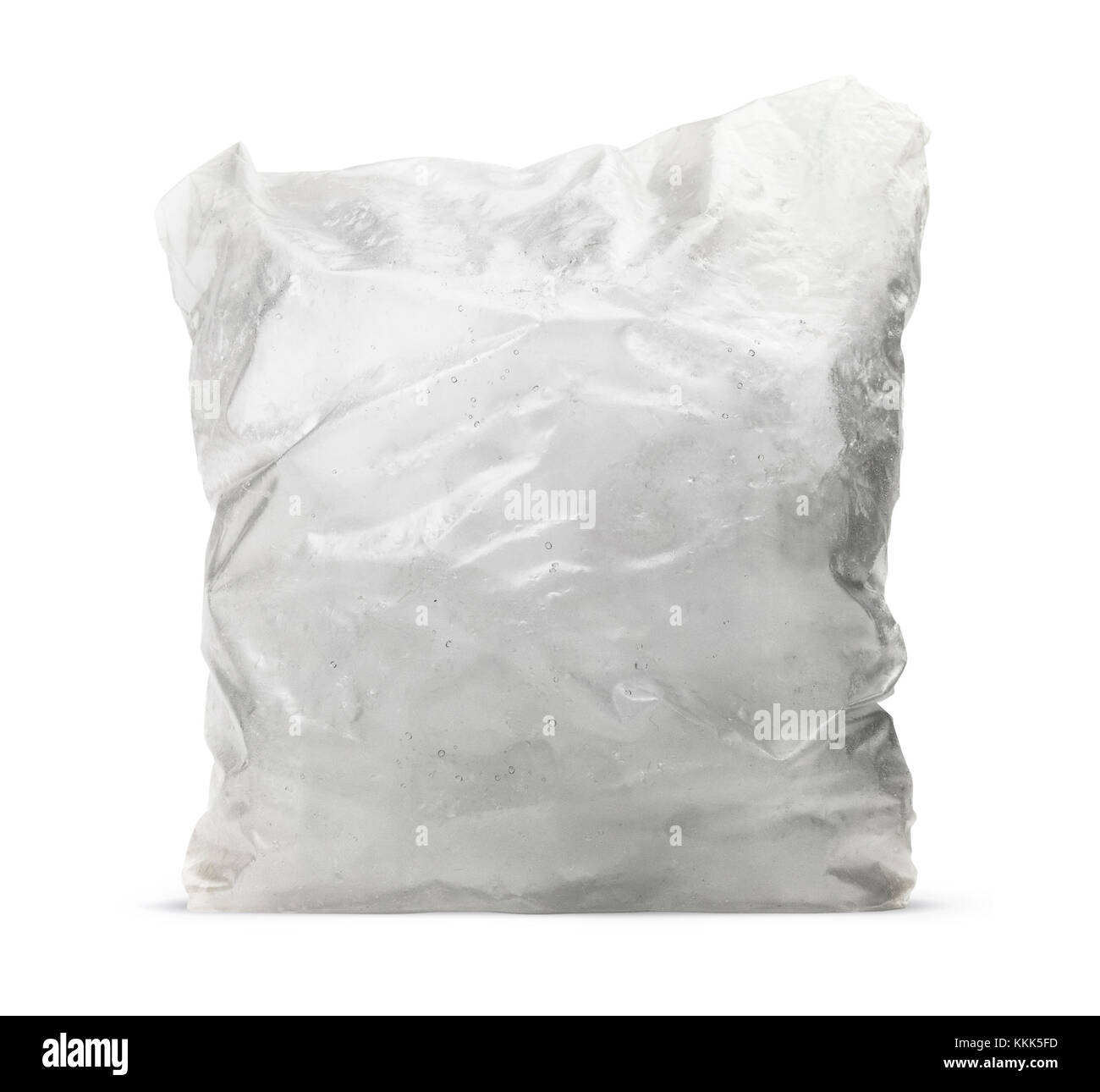 Isolierte Eiswürfel im Beutel auf weißem Hintergrund Stockfoto