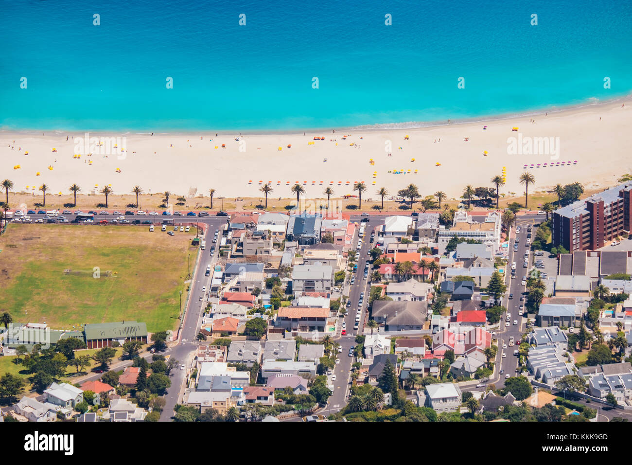 Blick Stadt Strand von Camps Bay bis Cape, vom Tafelberg genommen Stockfoto