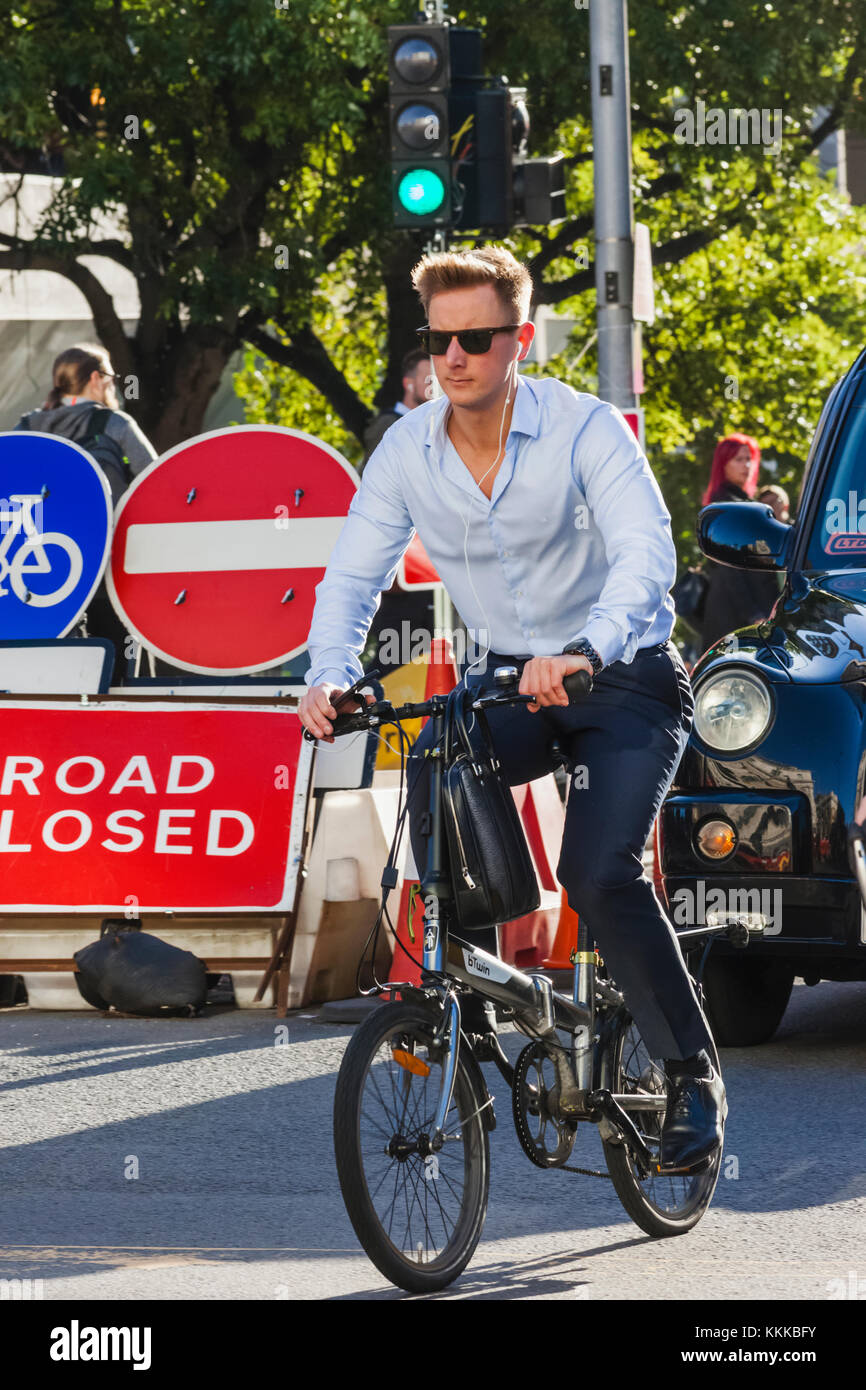 England, London, Radfahrer Pendeln zur Arbeit Stockfoto