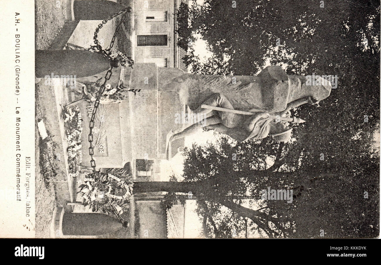 Das Bouliac Monument aux Morts ist eine Gedenkstätte in Bouliac, Frankreich, die denjenigen gewidmet ist, die in Kriegen ihr Leben verloren haben. Es steht als Symbol der Erinnerung und Ehre für gefallene Soldaten. Stockfoto