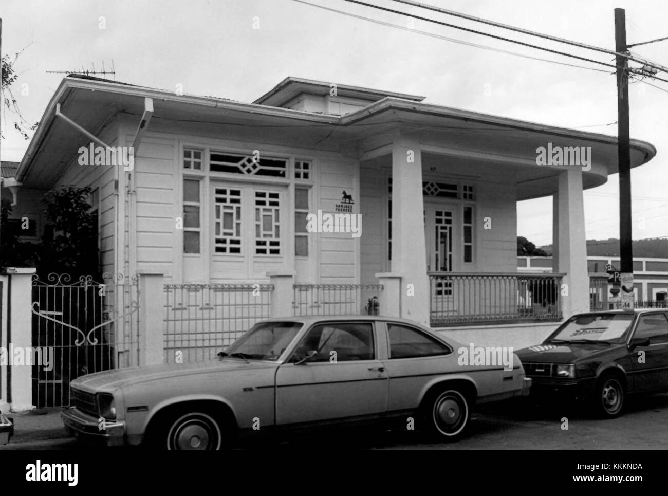 Die Residencia Ramirez Fuentes in Mayaguez, Puerto Rico, ist ein Beispiel für lokale Architektur und Kultur und zeigt regionale Designelemente und historischen Kontext. Stockfoto