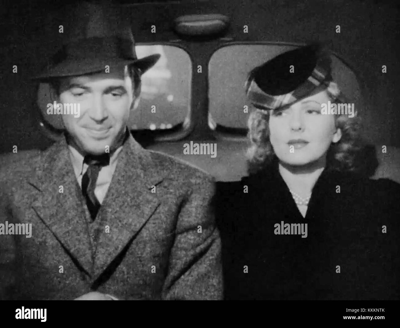 James Stewart und Jean Arthur spielen 1939 die Hauptrollen in dem politischen Drama „Mr. Smith geht nach Washington“. Der Film unter der Regie von Frank Capra erzählt die Geschichte eines idealistischen Mannes, der sich durch die Komplexität der amerikanischen Politik bewegt. Stockfoto