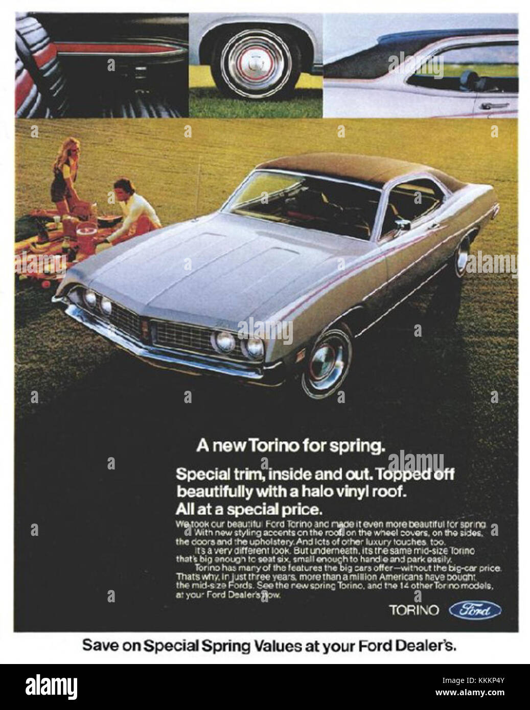 Eine Werbung aus dem Jahr 1971, in der der Ford Torino, ein Mittelklassewagen, den Ford in den frühen 1970er Jahren produzierte, vorgestellt wurde und dessen Design und Merkmale im Rahmen der Marketingkampagne von Ford hervorhebt. Stockfoto