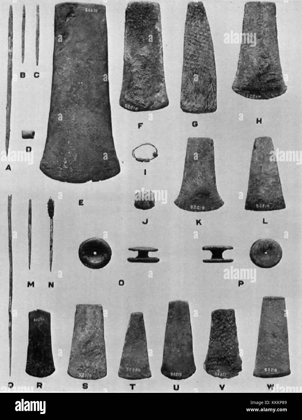 Spoonville bezieht sich auf ein kreatives Projekt, bei dem Mitglieder der Gemeinschaft Löffel und andere Objekte platzieren, um Figuren und Installationen in öffentlichen Räumen zu Formen. Diese spielerische Aktivität fördert ein Gefühl des gemeinschaftlichen Engagements und des künstlerischen Ausdrucks in den lokalen Vierteln. Stockfoto