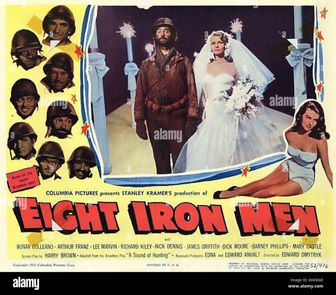 Das Plakat für „Eight Iron Men“ aus dem Jahr 1952 wirbt für den Film, einen Klassiker aus den frühen 1950er Jahren Der Film reflektiert Themen des Militärdienstes und der Kameradschaft während des Zweiten Weltkriegs und zeigt eine Gruppe von Soldaten. Stockfoto