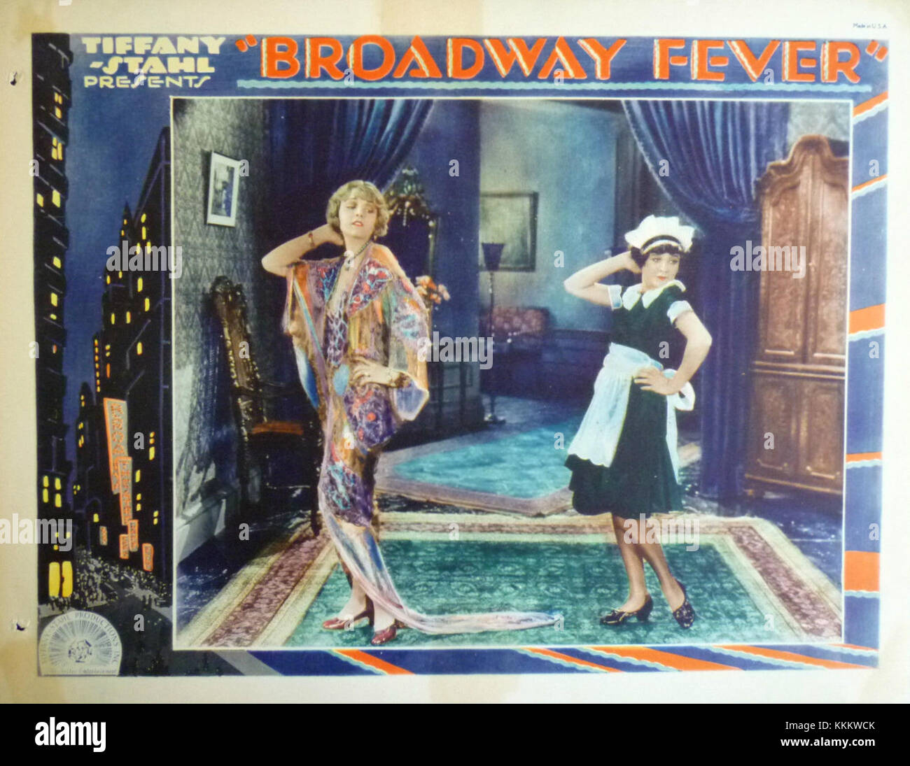 Broadway Fever ist ein Musikfilm aus den 1930er Jahren Die Lobby-Karte zeigt wichtige Szenen und Charaktere, die die glitzernde Atmosphäre und die lebhaften Aufführungen, die typisch für Broadway-Musicals der 1930er Jahre sind, zeigen. Stockfoto