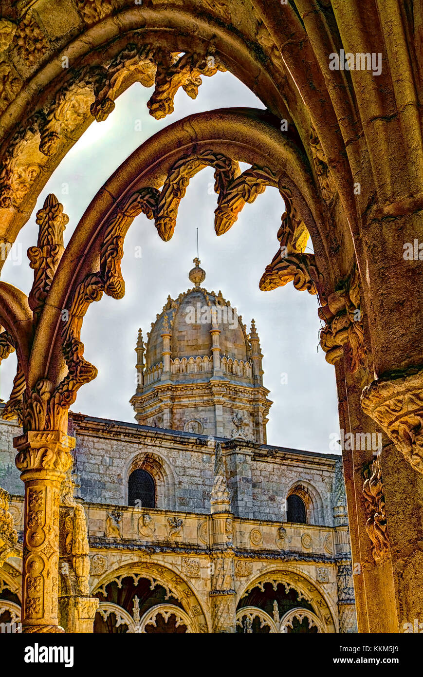 Kreuzgang Mauerwerk, Hieronymus-Kloster in Lissabon. Stockfoto