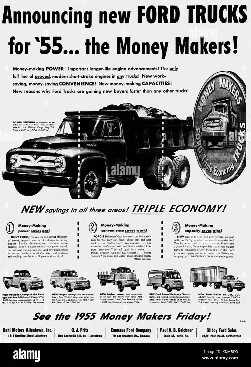 Dieses Foto zeigt eine Veranstaltung von Dahl Motors 1954 in Allentown, Pennsylvania, bei der Autos und Motorsport-Action aus dieser Zeit gezeigt werden. Stockfoto