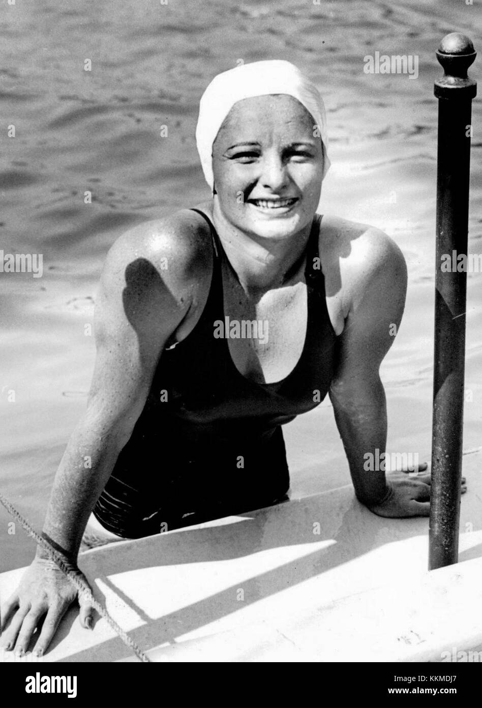Katherine Rawls war eine US-amerikanische Taucherin, die an den Olympischen Sommerspielen 1936 teilnahm. Dieses Foto zeigt sie auf dem Höhepunkt ihrer sportlichen Karriere. Stockfoto
