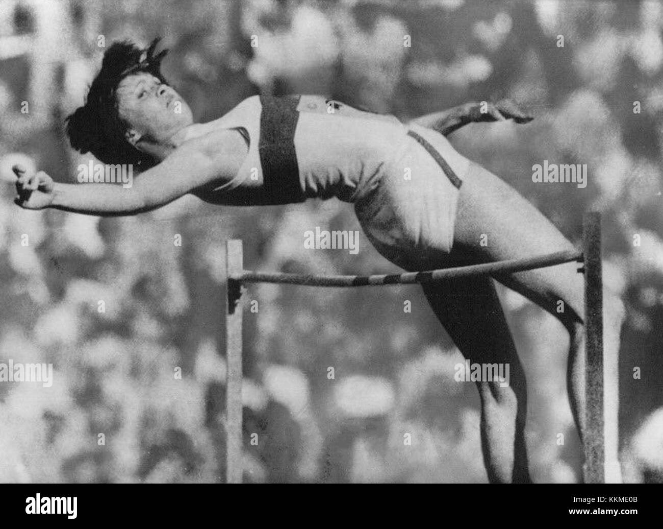 Ulrike Meyfarth, eine prominente deutsche Hochspringerin, gewann bei den Olympischen Spielen 1972 die Goldmedaille und war damit ein bedeutender Erfolg im Leichtathletik-Bereich. Stockfoto