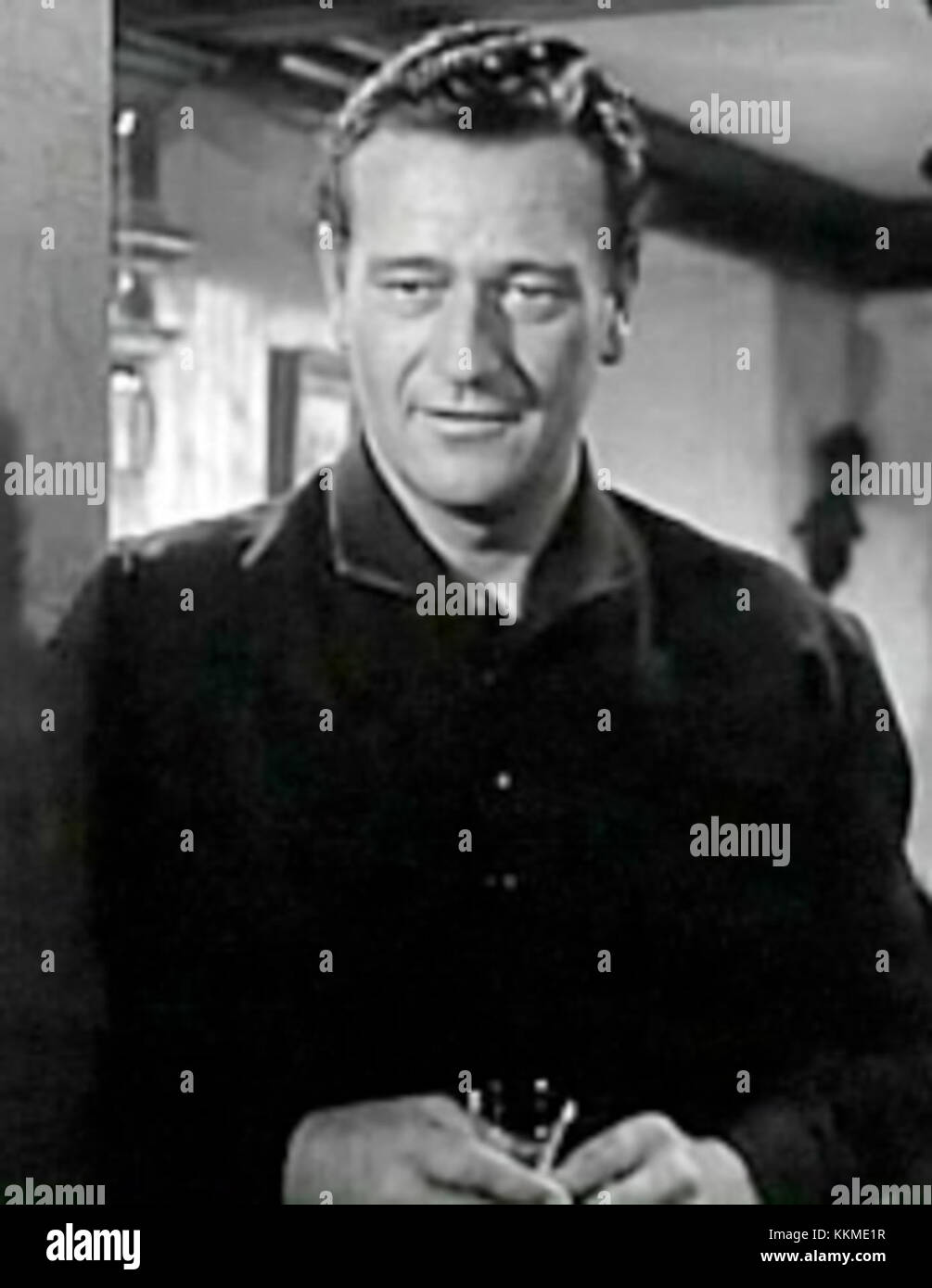 Der Trailer zu „Wake of the Red Witch“ zeigt John Wayne in einer Schlüsselrolle, die die prominente Beteiligung des Schauspielers an diesem klassischen Hollywood-Film zeigt. Stockfoto