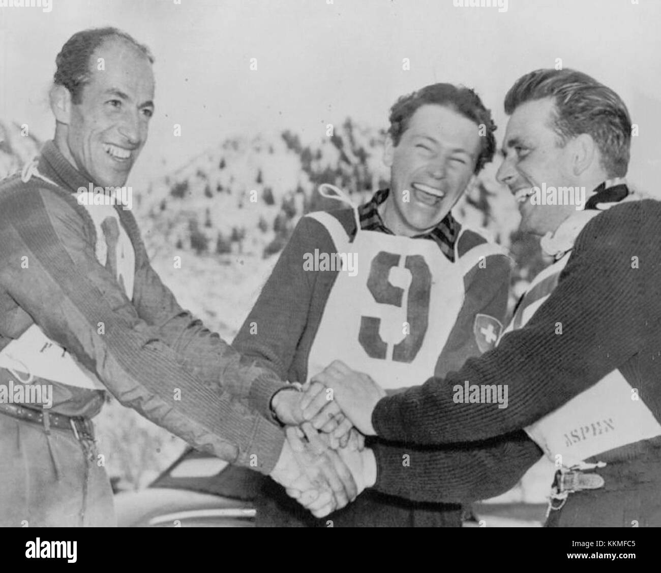 Zeno Colo, Fernand Grosjean und James Couttet waren in den 1950er Jahren bekannte Alpinskifahrer, die für ihre Leistungen im Leistungssport und ihren Einfluss auf den Sport während dieser Zeit bekannt waren. Stockfoto