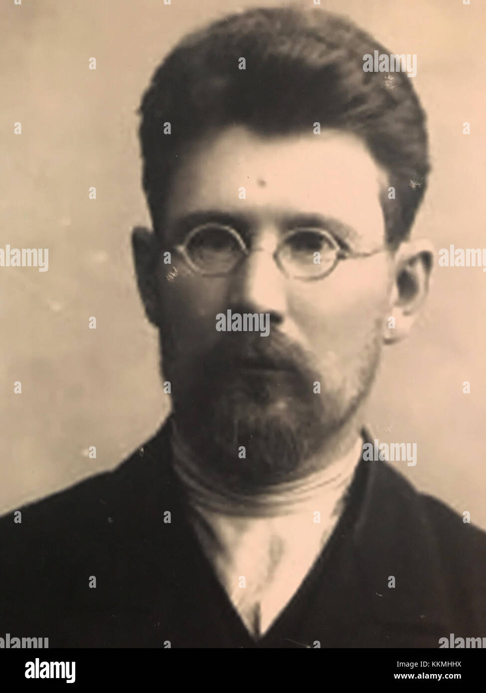 Ognev Fedor ist eine Figur von historischer oder kultureller Bedeutung, die für seine Beiträge zu [spezifischem Gebiet oder Beruf] bekannt ist. Seine Arbeit hatte einen dauerhaften Einfluss auf [spezifischen Einfluss oder Errungenschaften]. Stockfoto