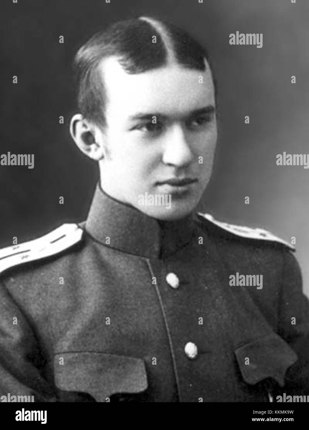 Dmitri Maxutow, ein Leutnant, der für seinen Militärdienst bekannt ist, wurde während seiner Karriere in einem historischen Kontext gefangen genommen. Stockfoto