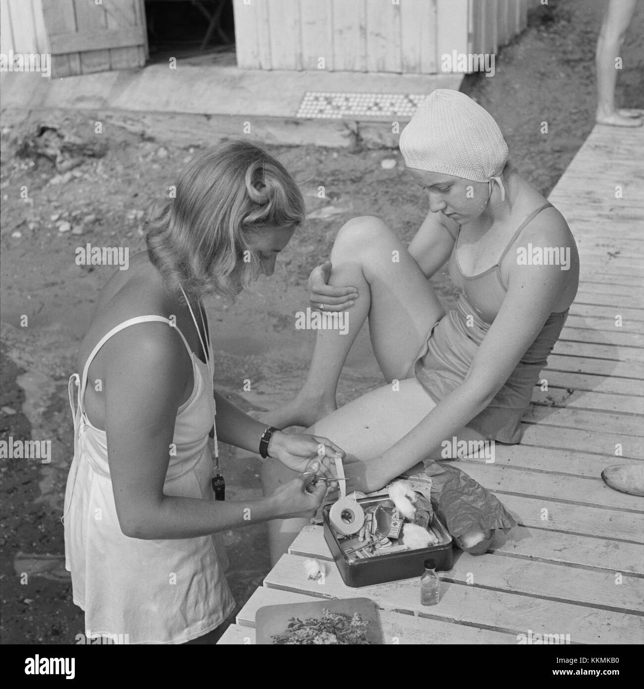 Das Bild zeigt eine Szene aus Interlochen, Michigan, einem bekannten Ort für Musik- und Kunstunterricht. Hier befindet sich das Interlochen Center for the Arts, das Sommercamps, akademische Programme und Aufführungen anbietet und Studenten und Künstler weltweit anzieht. Stockfoto