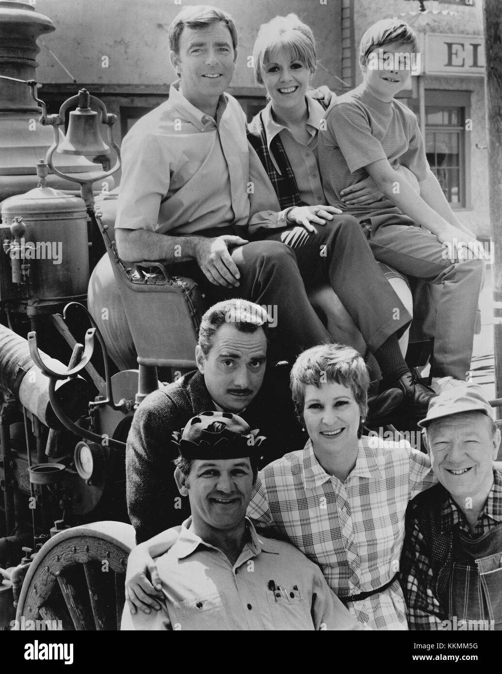 Die Besetzung von Mayberry R.F.D., einer populären amerikanischen Fernsehserie aus dem Jahr 1970, die die Handlung aus der Andy Griffith Show fortsetzte. Die Serie konzentrierte sich auf das Kleinstadtleben in Mayberry. Stockfoto