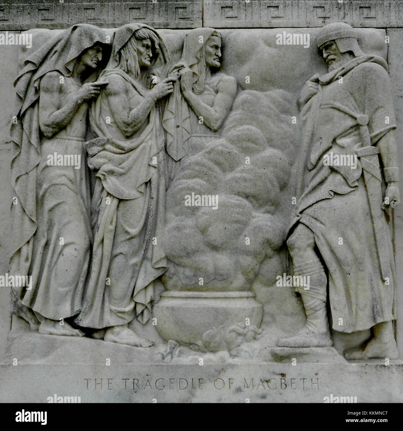 Folger's Macbeth ist eine berühmte Produktion von William Shakespeares Stück. Die Performance ist bekannt für ihre kraftvolle Interpretation der klassischen Tragödie, die Themen wie Ehrgeiz, Schicksal und Verrat hervorhebt. Stockfoto