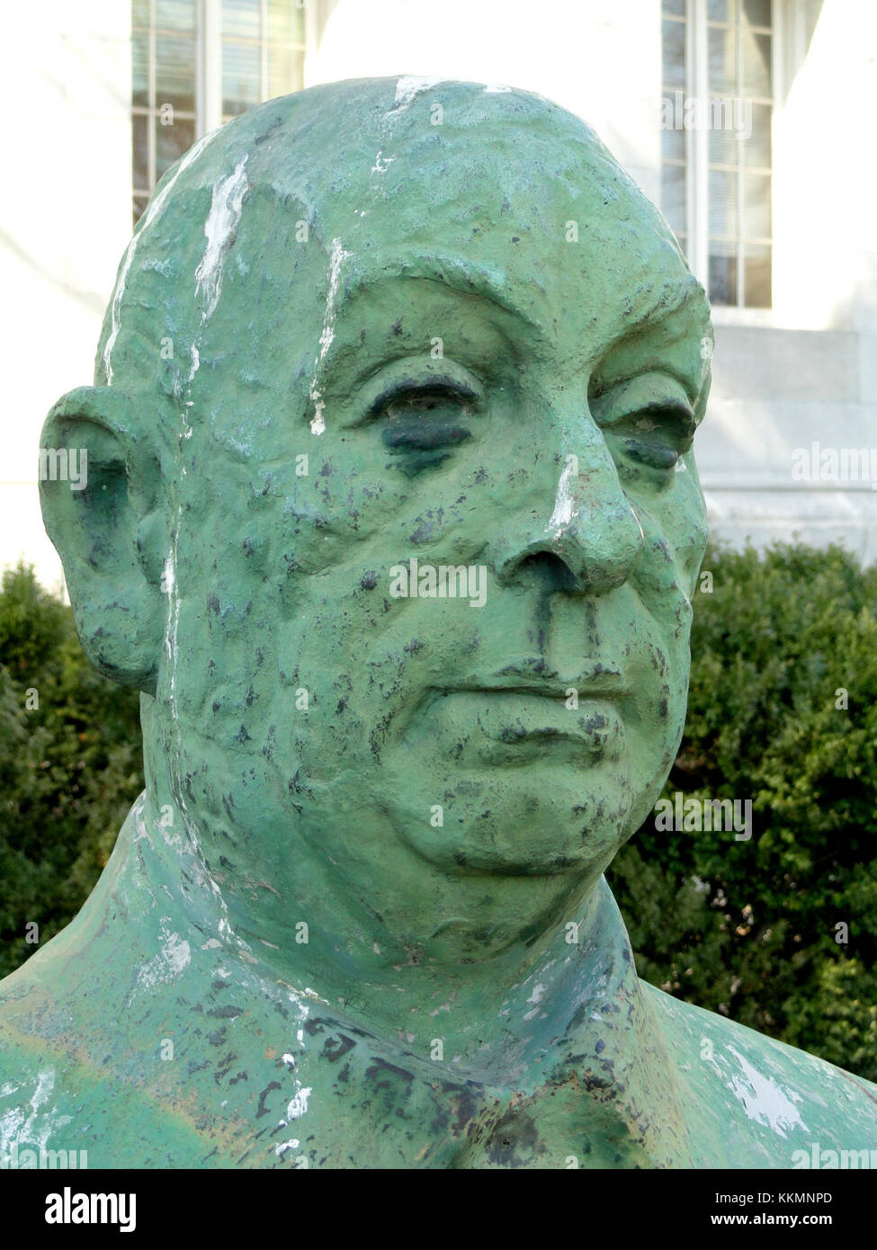 Dieses Foto zeigt ein Porträt von Pablo Neruda, dem berühmten chilenischen Dichter, das vom Künstler Galvarino Ponce geschaffen wurde. Das Stück wird in der Organisation amerikanischer Staaten in Washington, D.C. ausgestellt und stellt Nerudas kulturellen Einfluss in der lateinamerikanischen Literatur dar. Stockfoto