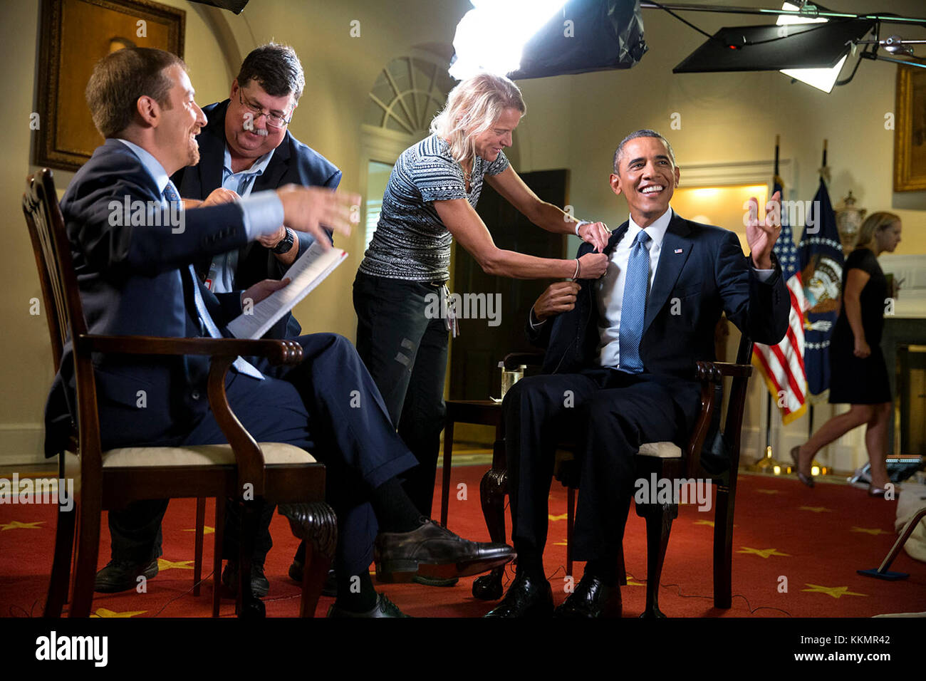 Präsident Barack Obama nimmt in einem Interview mit Chuck Todd, neuen Host von NBC's "Meet the Press" im Schaltschrank des Weißen Hauses, Samstag, September. 6, 2014. Stockfoto