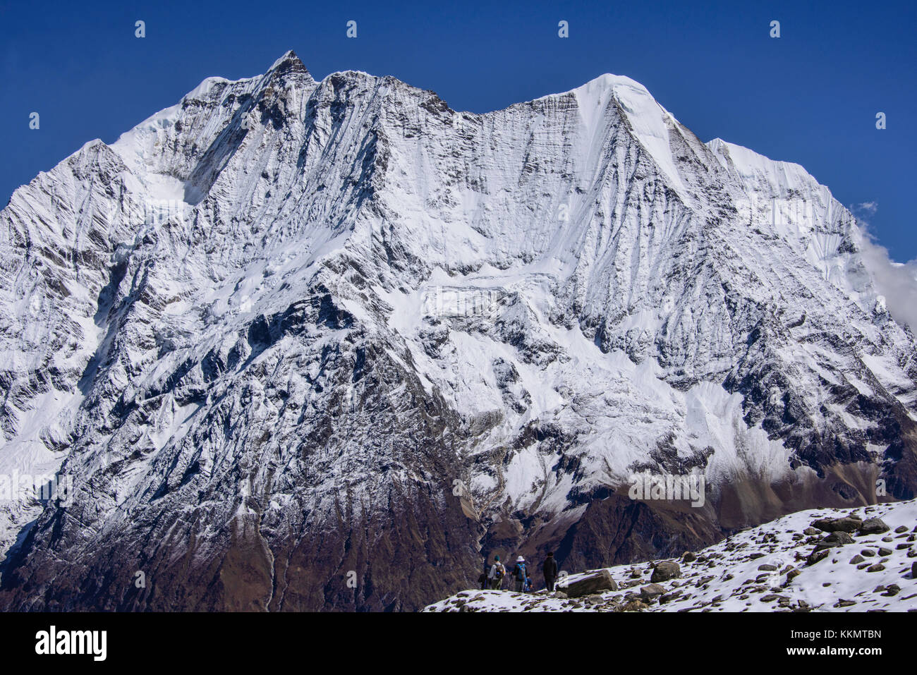 Die Ansicht des kutang himal von manaslu Basecamp auf den manaslu circuit Trail, Nepal Stockfoto