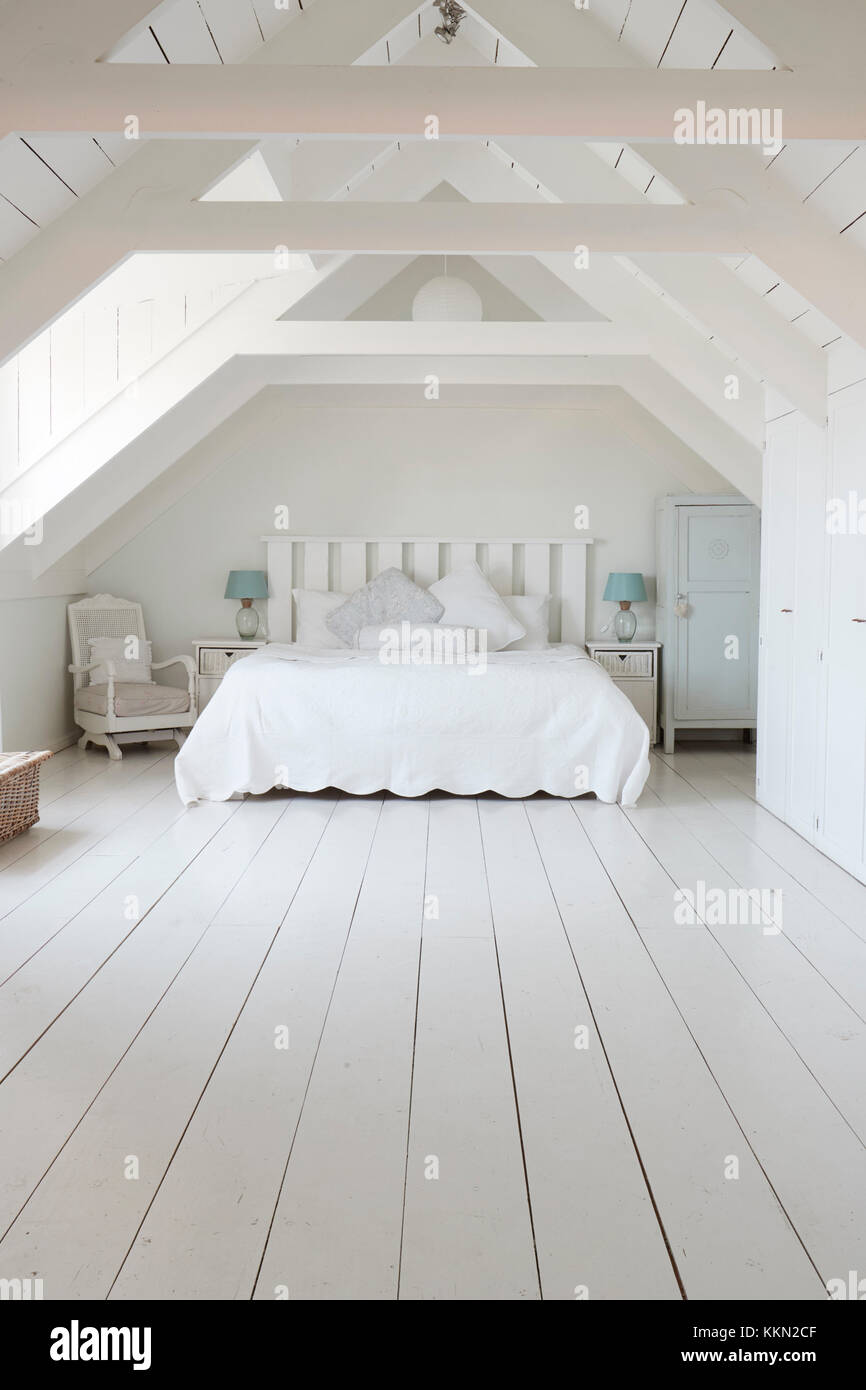 Innenansicht mit schönen hellen und luftigen Schlafzimmer Stockfoto