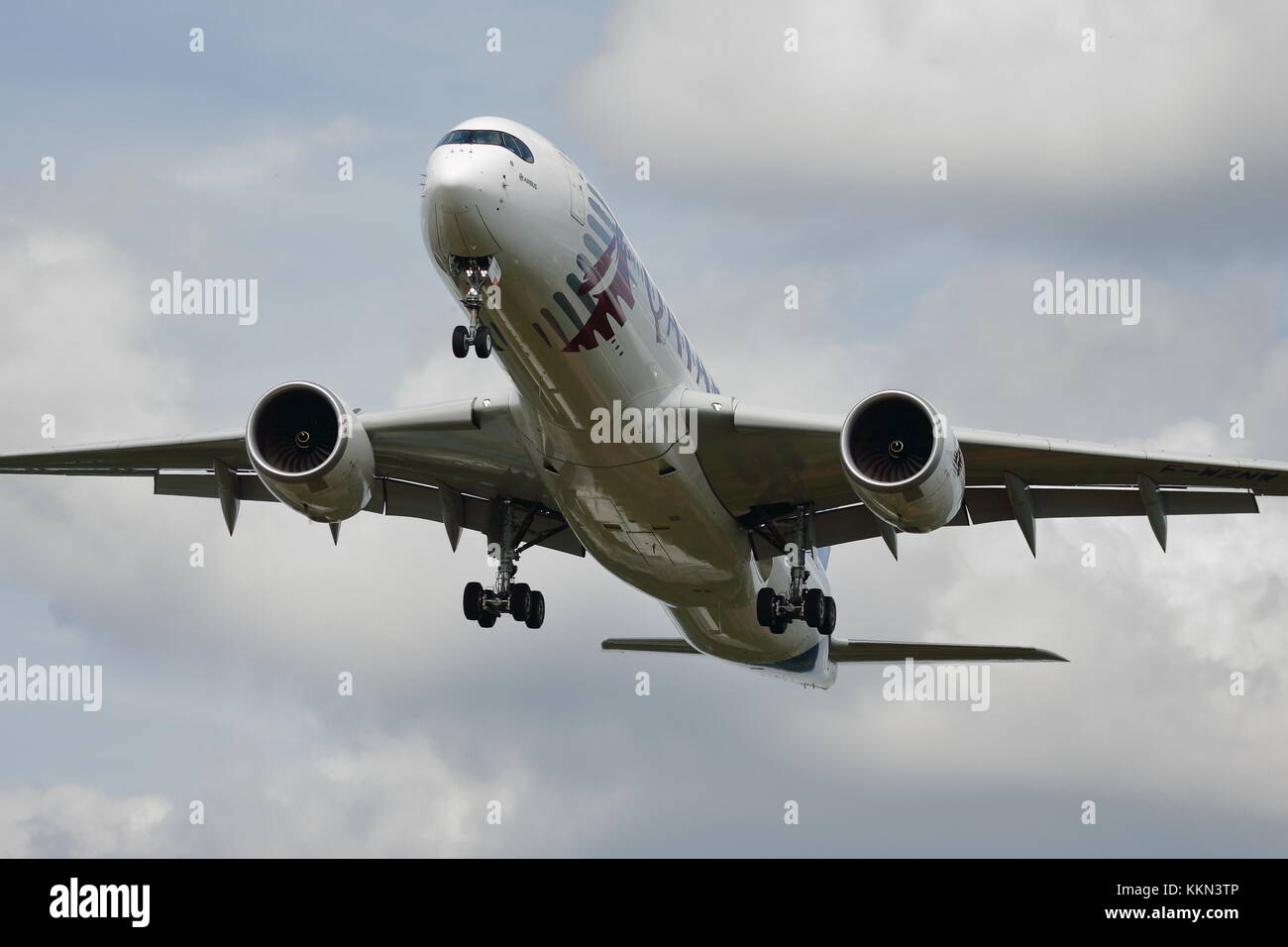 Katar Airbus A350 XWB f-wznw auf der Farnborough Airshow 2014 gezeigt Stockfoto