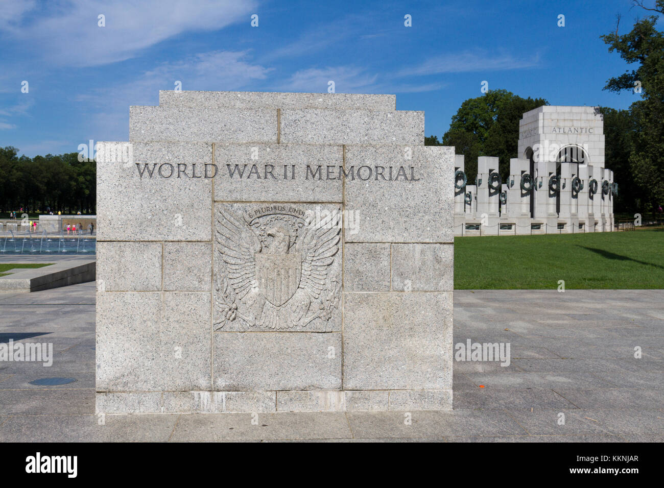 Eingang Stein, um die National World War II Memorial, die National Mall, Washington DC, USA. Stockfoto