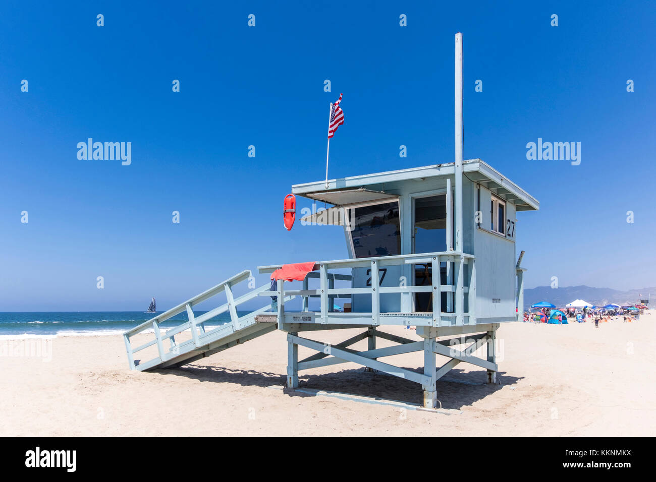 Lifeguard Tower am Strand, Venice Beach, Los Angeles, Kalifornien, USA Stockfoto