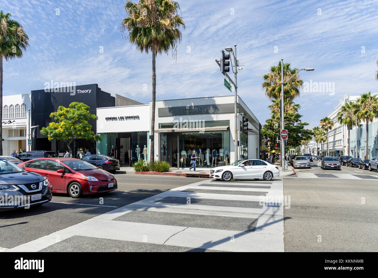 Die luxuriösen Einkaufsmöglichkeiten rund um den Rodeo Drive, Beverly Hills, Los Angeles, Kalifornien, USA Stockfoto