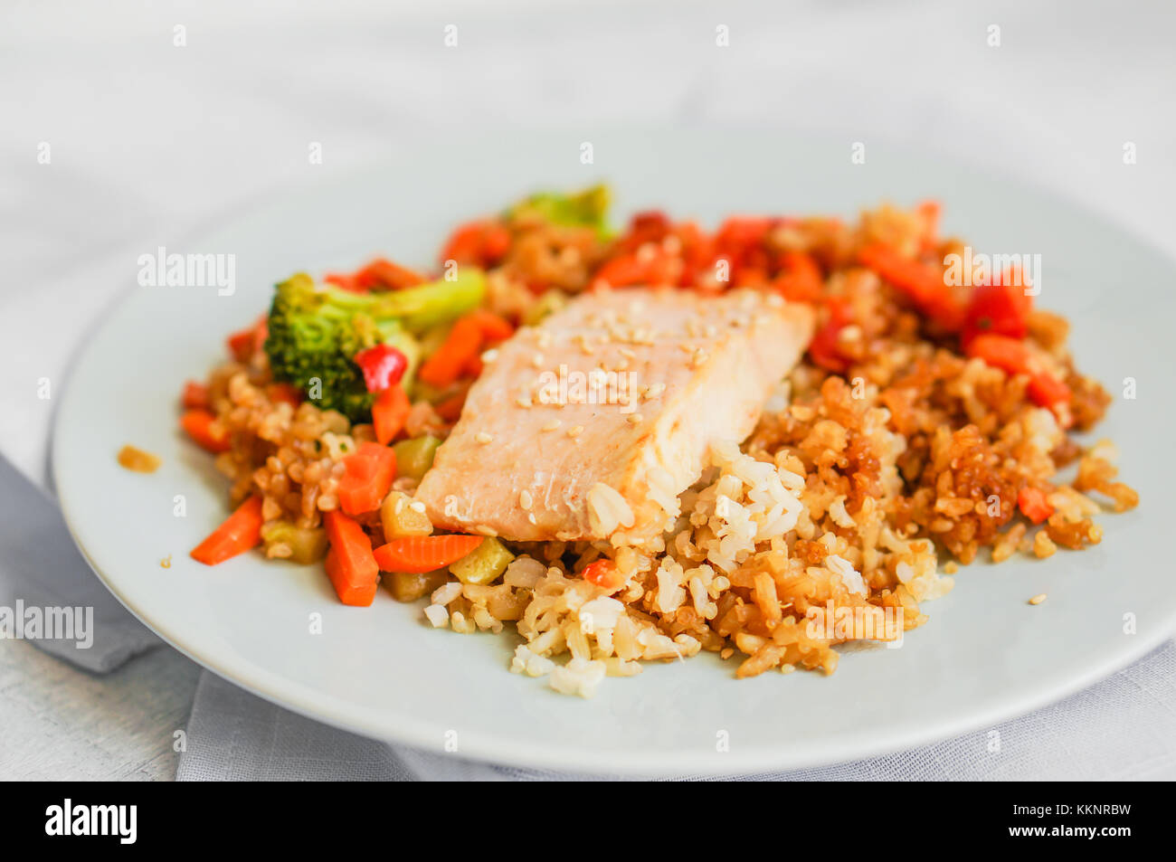 Forelle und quinoa gericht -Fotos und -Bildmaterial in hoher Auflösung ...