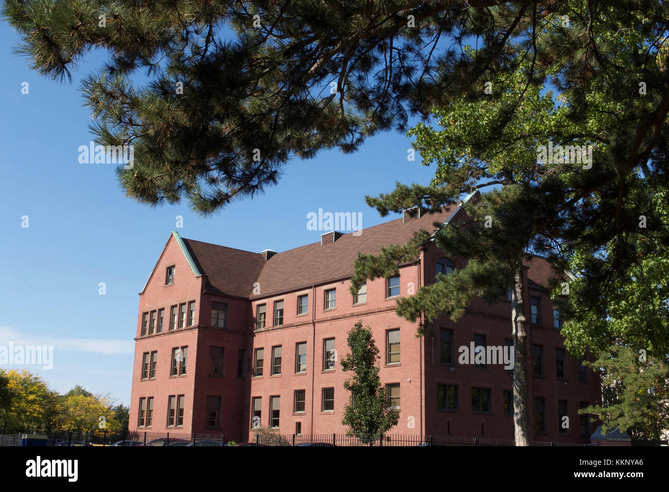 Schule Gebäude aus rotem Backstein, Rochester NY. Stockfoto