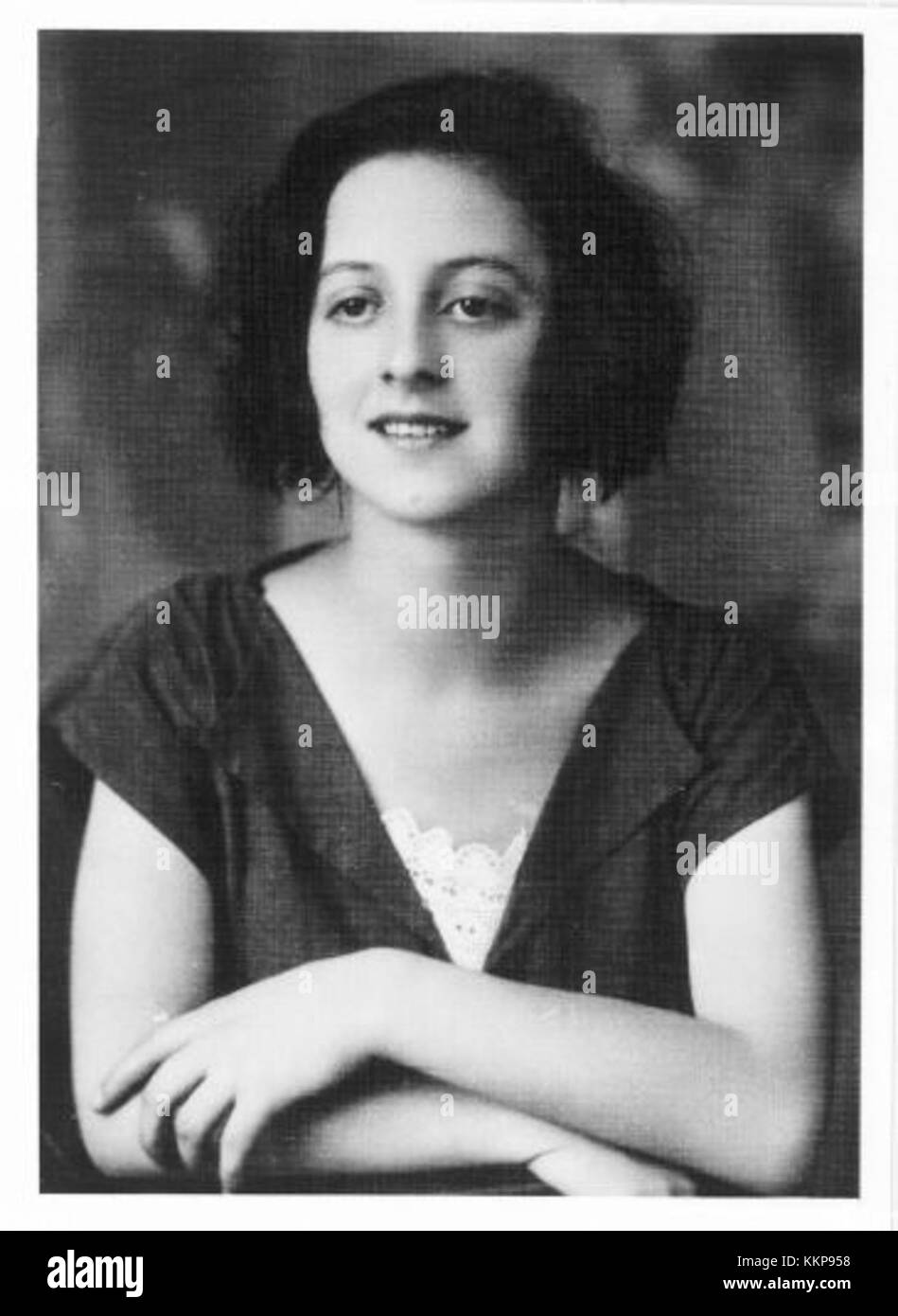 Porträt von Marta Valjalo Osterc, einer bemerkenswerten Figur aus Slowenien, aufgenommen 1926, die ihre Bedeutung im kulturellen oder historischen Kontext der Zeit widerspiegelt. Stockfoto