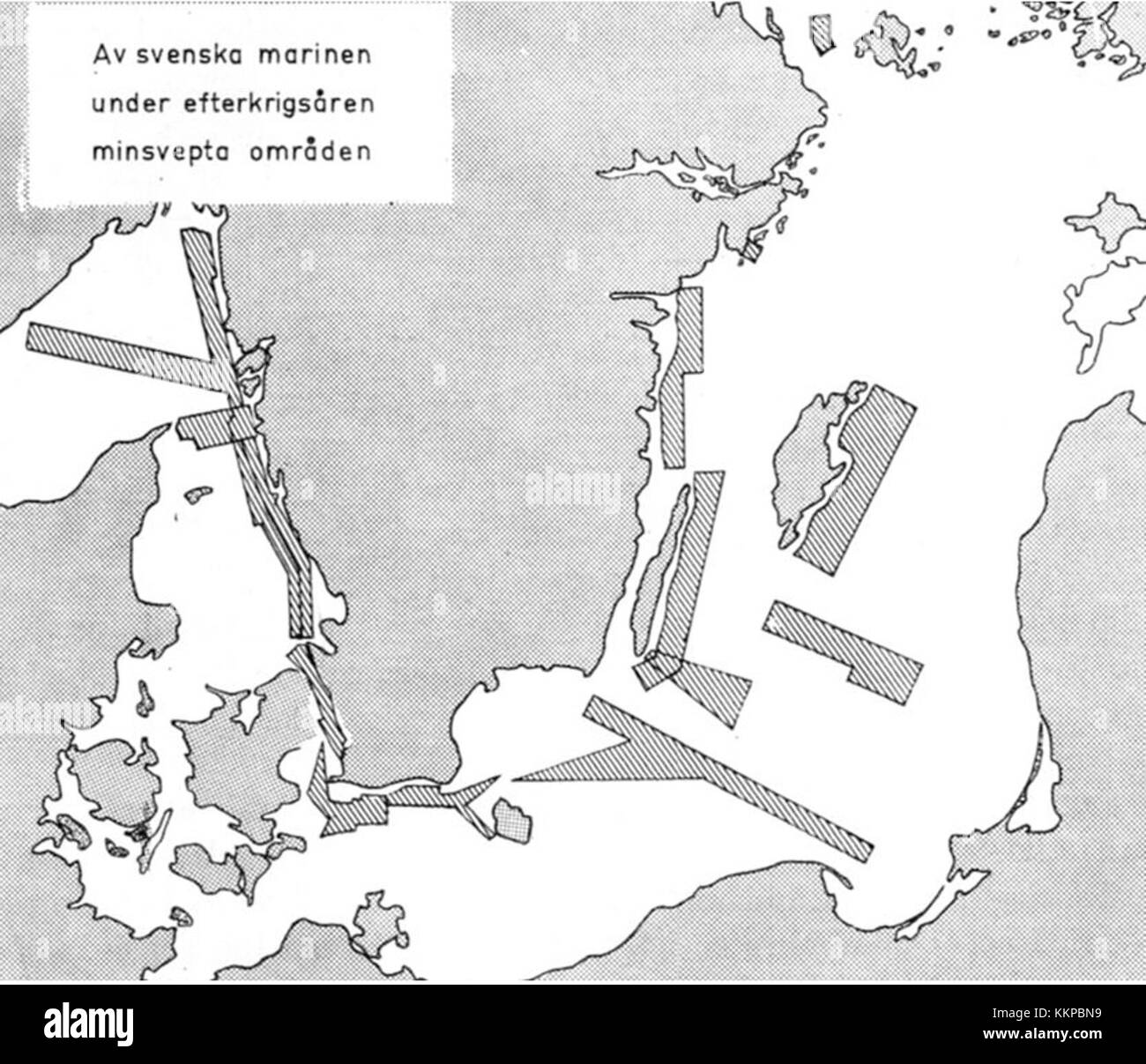 Efterkrigsminsvepning oder Nachkriegsbegräbniskränze sind ein traditioneller skandinavischer Brauch, um an die Verlorenen im Krieg zu erinnern. Diese Kränze sind Symbole der Trauer und Erinnerung. Stockfoto