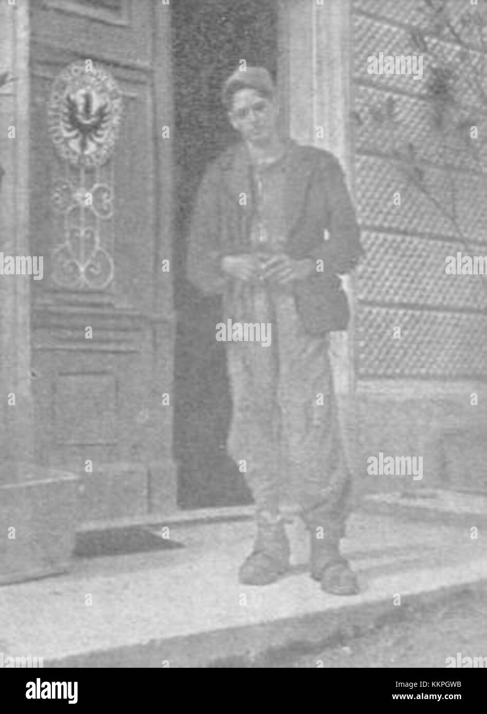 Der Begriff „Prestopnik V domobransko vojsko“ bezieht sich auf die Einberufung einer Person in die Militärtruppe der Heimatgarde während der historischen Konflikte in Slowenien. Die Heimatgarde spielte eine Schlüsselrolle bei den Widerstandsbewegungen aus der Zeit des Zweiten Weltkriegs in der Region. Stockfoto