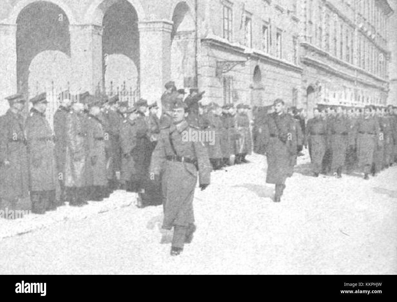 Die Domobranska-Parade in Ljubljana war ein bedeutendes historisches Ereignis, das die militärischen Traditionen Sloweniens während des Zweiten Weltkriegs widerspiegelte. Diese Parade in Ljubljana symbolisierte die lokale Kriegsgeschichte und militärische Präsenz in der Region. Stockfoto